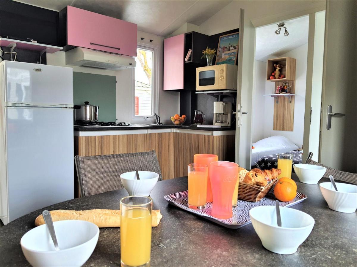 Camping Le Clos Des Pins Hotel Saint-Hilaire-de-Riez Bagian luar foto