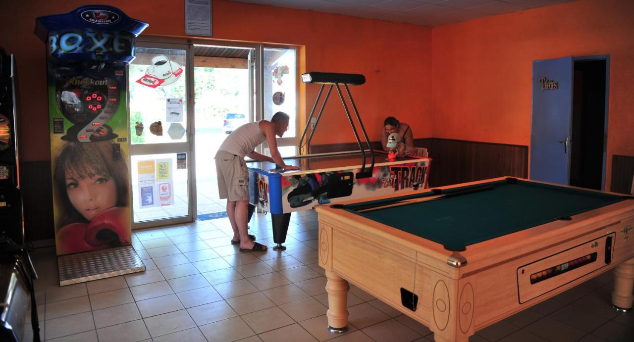 Camping Le Clos Des Pins Hotel Saint-Hilaire-de-Riez Bagian luar foto